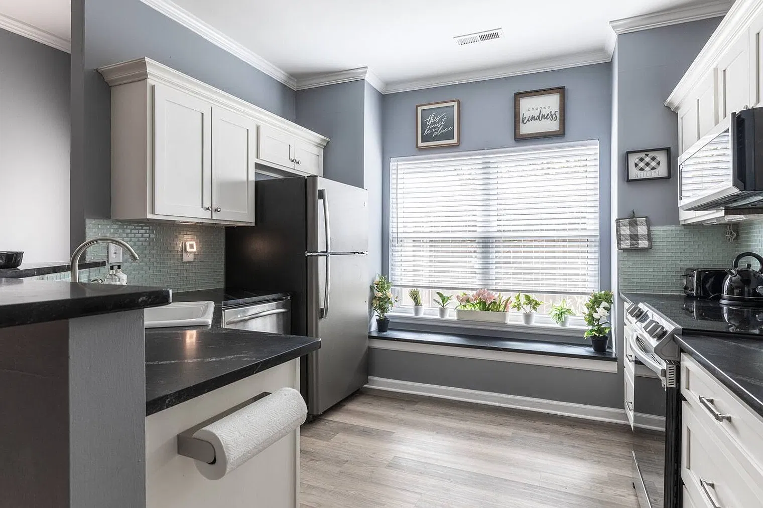 2 bed, 2.0 bath, $2,636 — Photo 2