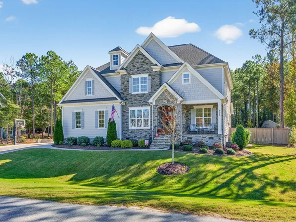 625 Meyers Place Ln, Fuquay Varina, NC 27540
