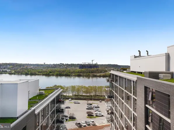 1300 4th St SE Unit 1006, Washington, DC 20003