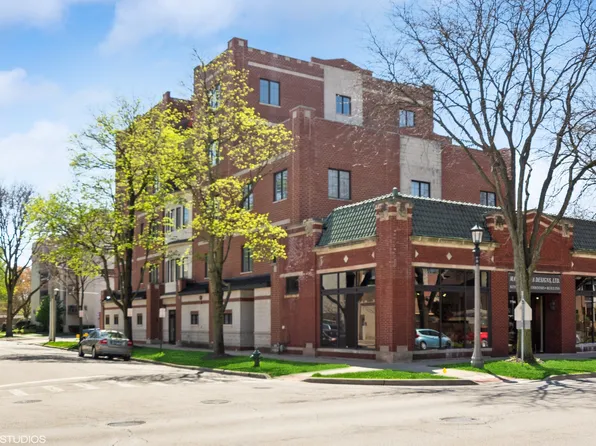 444 Ashland Ave APT 4, River Forest, IL 60305