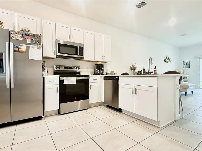 3244 Skyline Loop — Photo 2