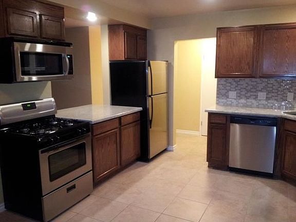 4th image of 6919 Eberhart St