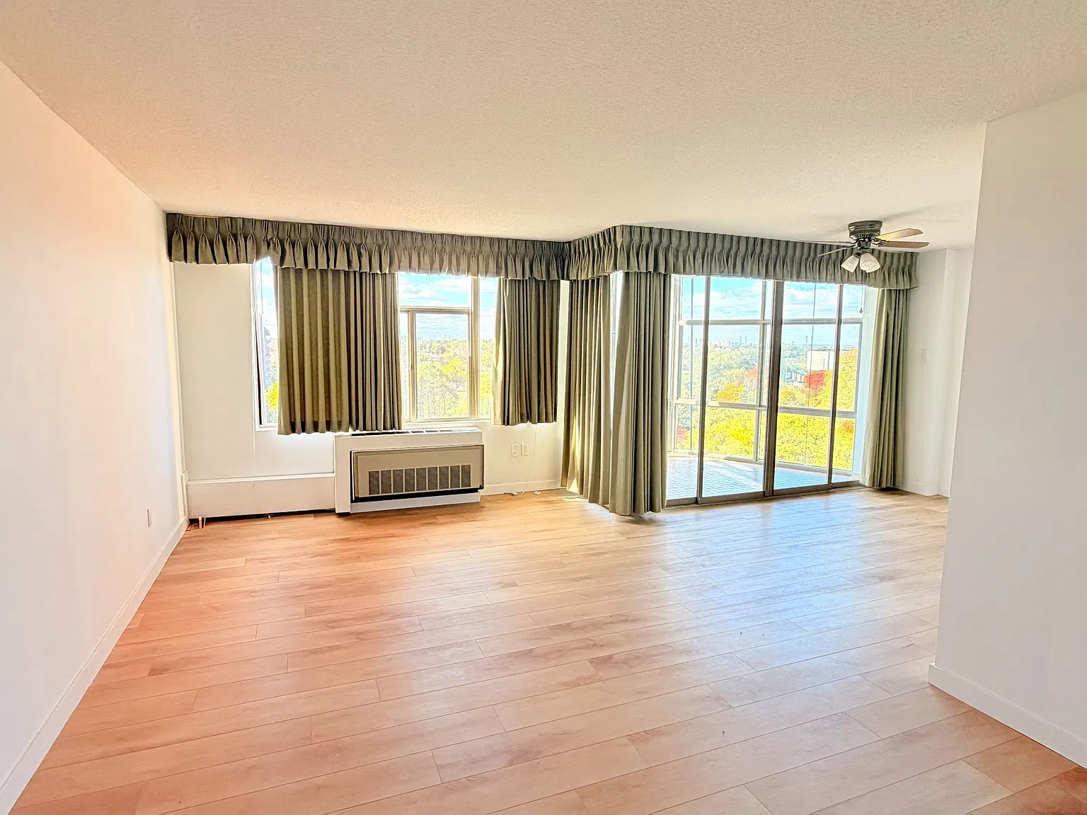 2 bed, $2,350 — Photo 4