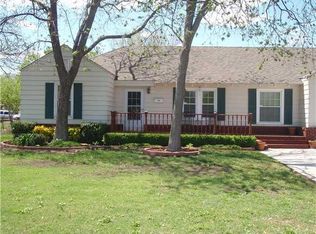 5417 N Harmon Dr, Warr Acres, OK 73122