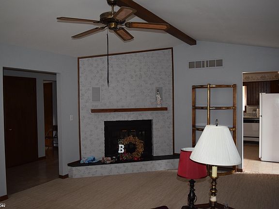 3rd image of 2011 Avenue A