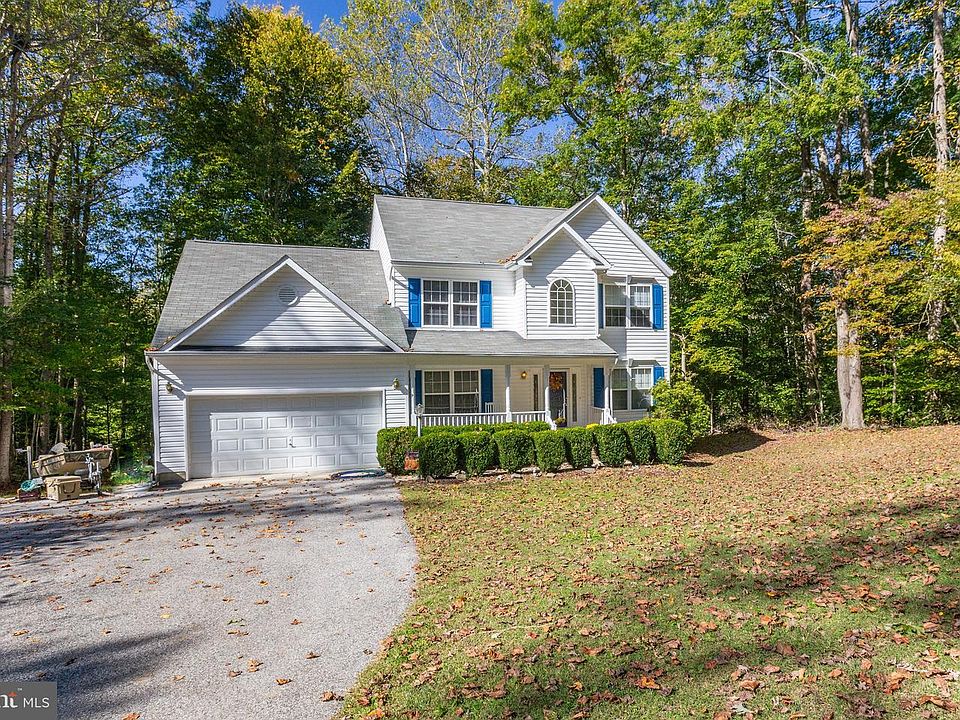 2nd image of 1424 Bidwell Ln