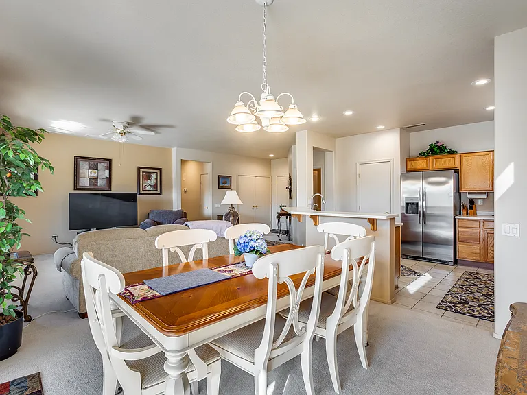 15973 W Quail Creek Ln — Photo 8