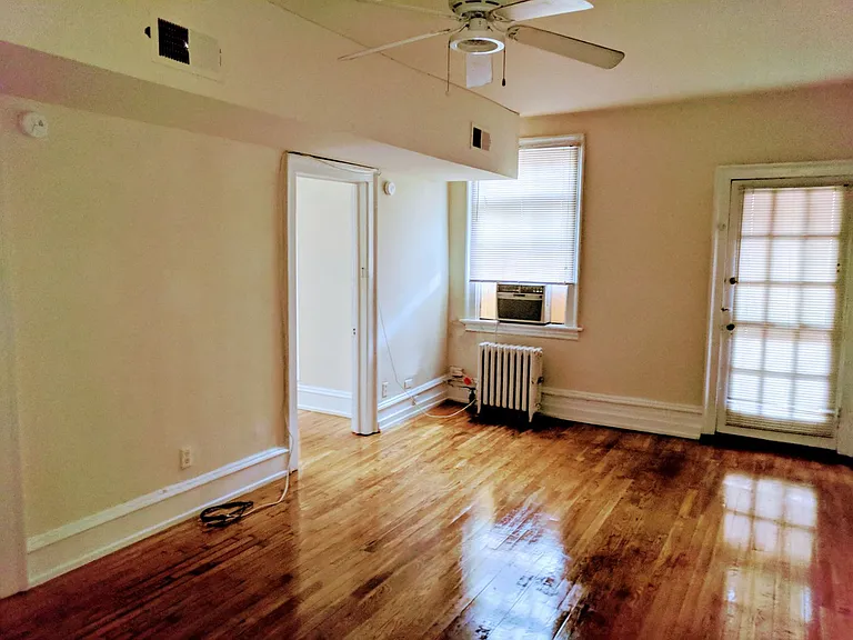 2832 Monument Ave.* — Photo 9