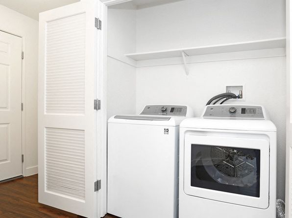 2000 Walnut Ave APT C108