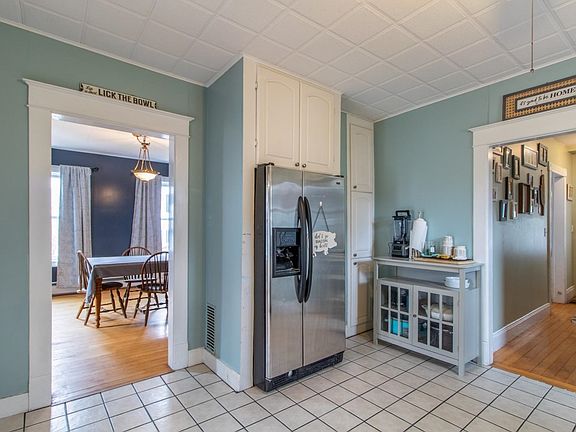 5th image of 44 Taylor Street