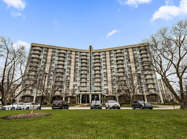 20 N Tower Rd APT 10N, Oak Brook, IL 60523