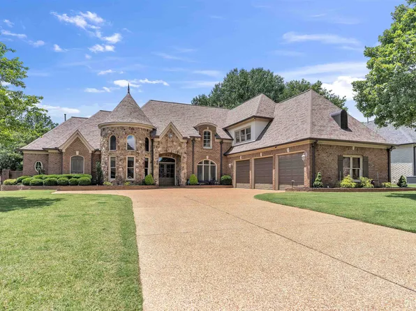 1075 Summer Springs Rd, Collierville, TN 38017