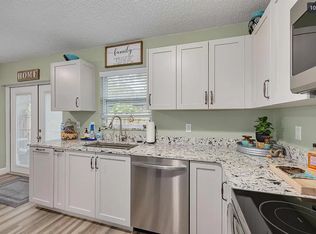 14701 Sunset St APT B, Clearwater, FL 33760