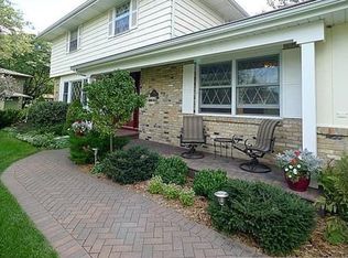 2640 Riviera Dr S, White Bear Lake, MN 55110