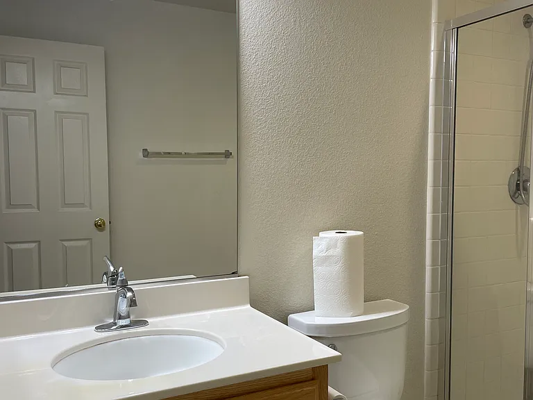 bathroom connected to bedroom downstairs