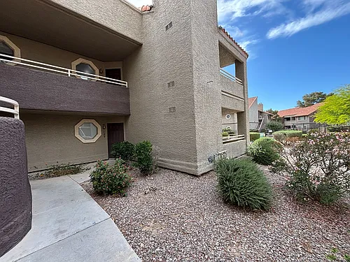 5064 S Rainbow Blvd #105 Photo 1