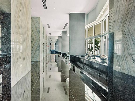 3rd image of 335 Biscayne Blvd #1600