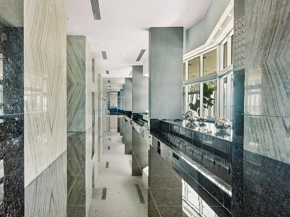 1st image of 325 Biscayne Blvd #822