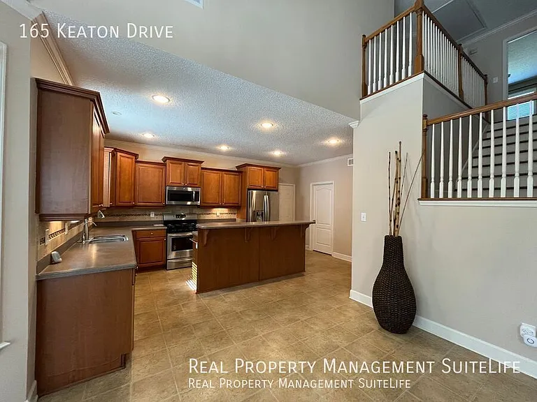 165 Keaton Dr — Photo 9