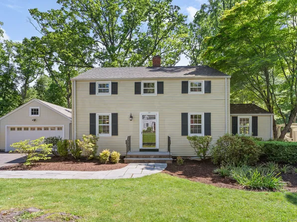 105 Kimberly Place, New Canaan, CT 06840