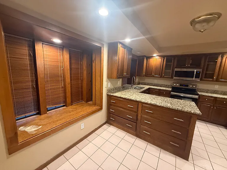 6408 E 95th Pl — Photo 8