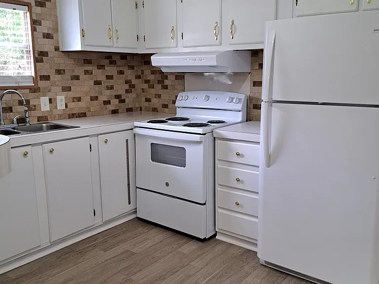 8257 Grygor Dr — Photo 7