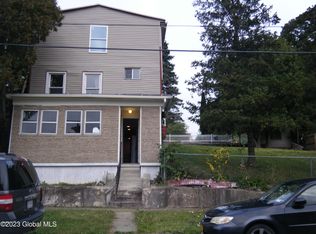 76 Elm St, Rensselaer, NY 12144