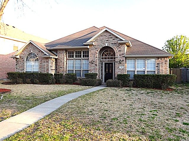 1st image of 705 Longleaf Dr