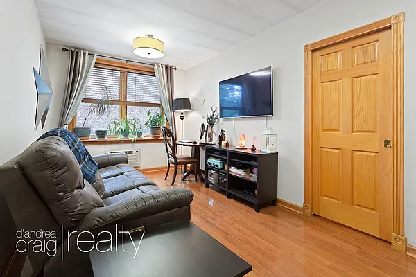 Rented by D'Andrea Craig Realty | media 2
