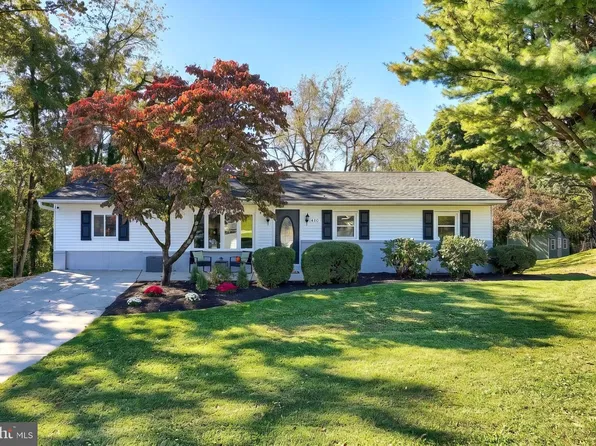410 Jennifer Dr, New Cumberland, PA 17070