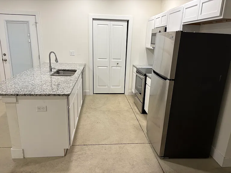 210 N Hoover St #210 — Photo 3