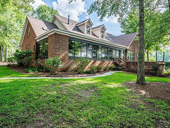 2nd image of 232 Old Plantation Trl NW