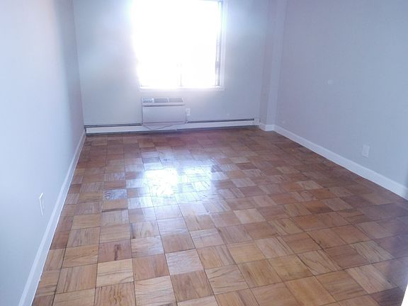 3rd image of 14016 34th Ave APT 701