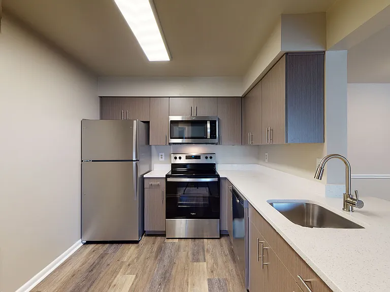 Canterbury Apartments — Photo 148