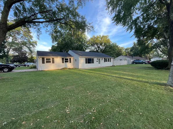 923 Hammond Ave, Aurora, IL 60506