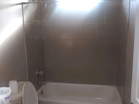 4th image of 9069 Garfield Dr