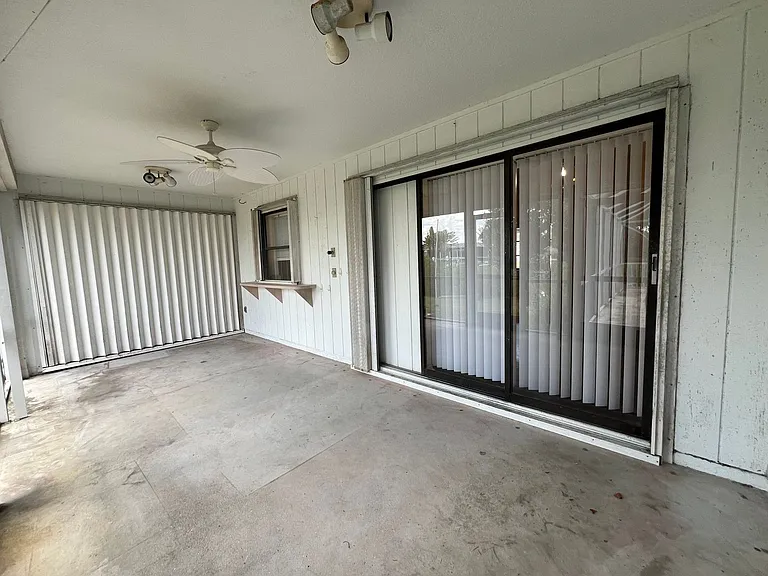 18090 Avonsdale Cir — Photo 23