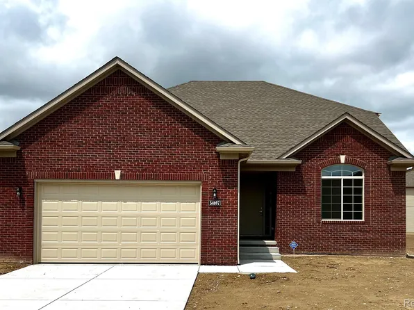 54697 Darby St, Chesterfield, MI 48051