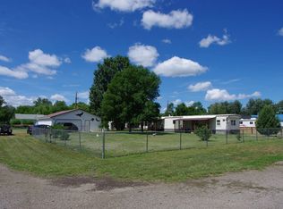 390 S 5th Ave, Forsyth, MT 59327