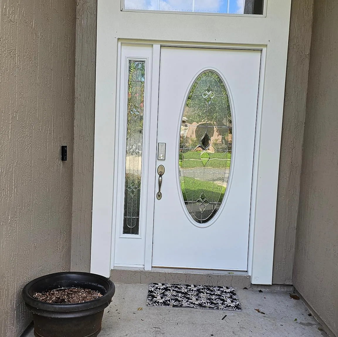 4 bed, 2344 sqft, $2,650 — Photo 2