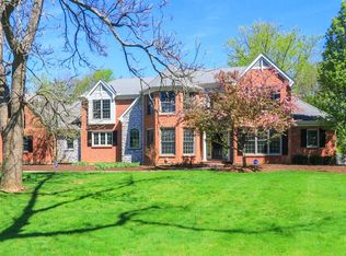 7600 Indian Hill Rd, Cincinnati, OH 45243