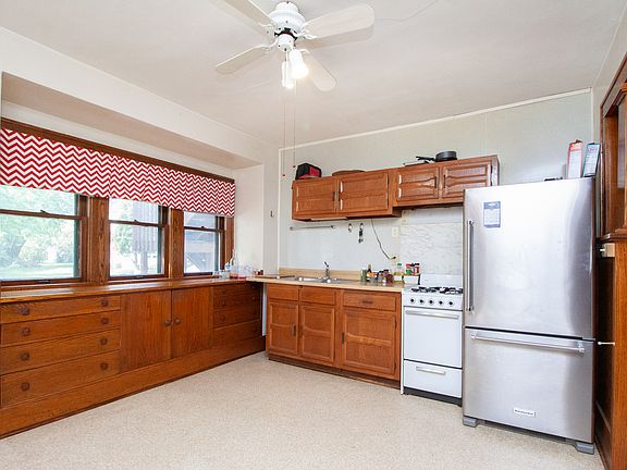 5th image of 1522 Washington St #2