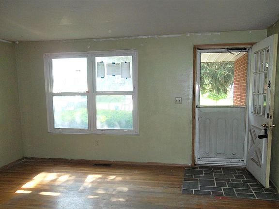 4th image of 1088 Torrey Hill Dr
