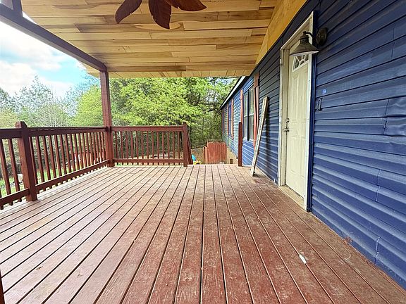 3rd image of 212 Johnson Hills Dr