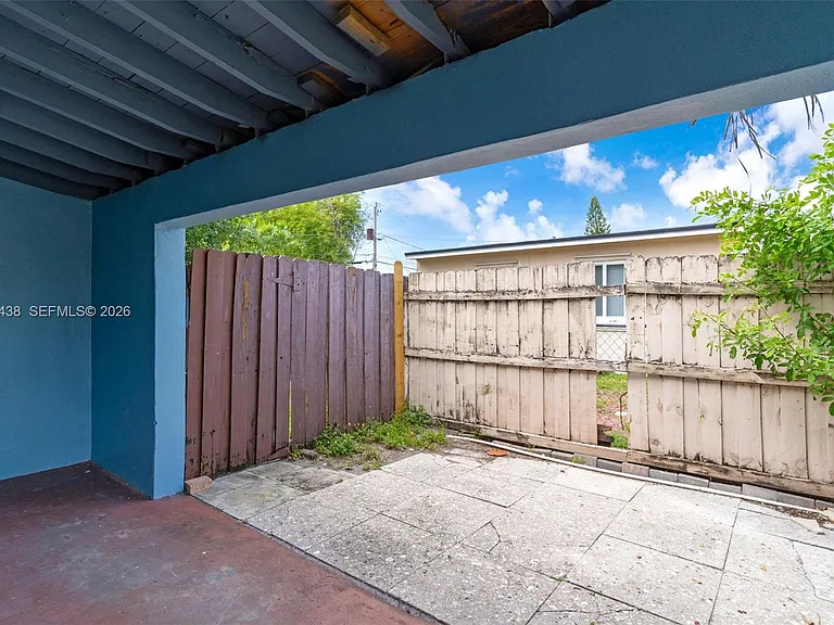 401 SW 25th Ave — Photo 37
