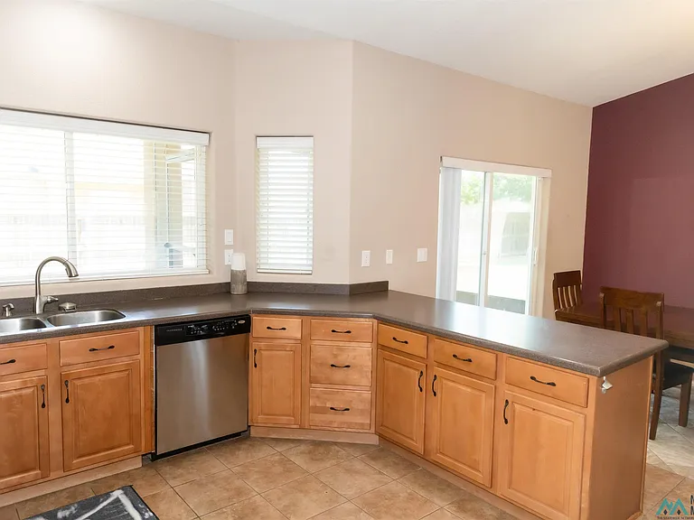 3008 Fred Daugherty Dr — Photo 11