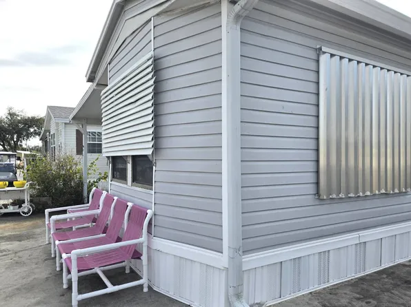 17200 Pioneer St #C3-7, North Fort Myers, FL 33917