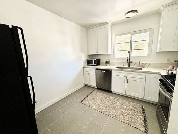 3rd image of 1553-1555 Riverside Dr #17069593