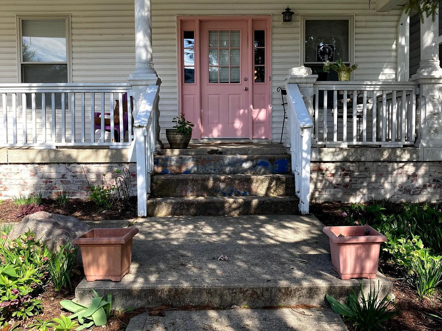 4 bed, 2.5 bath, 3542 sqft, $2,800 — Photo 1