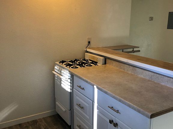 5th image of 1369 Stafford St APT D